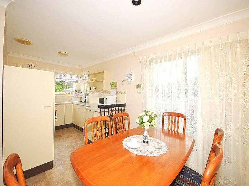 2/6 Cathy Crescent, Narara NSW 2250