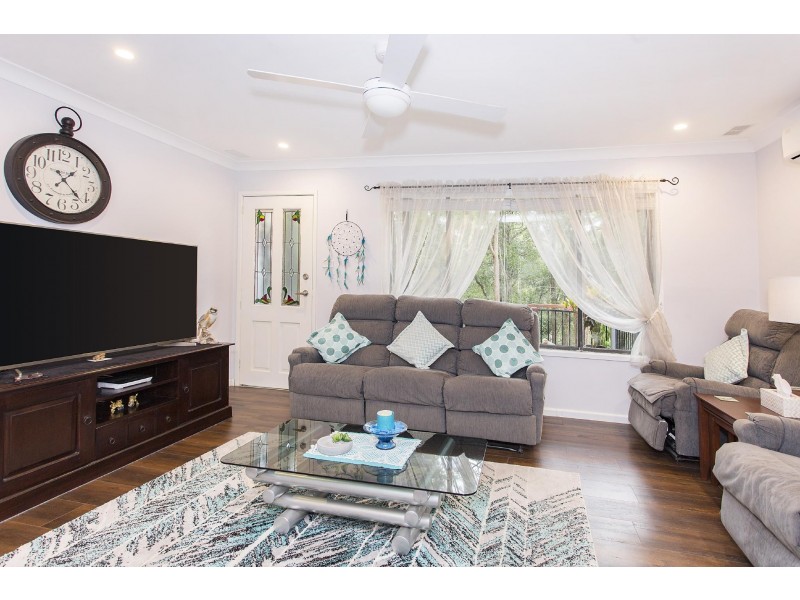 33 Oakglen Road, North Gosford NSW 2250