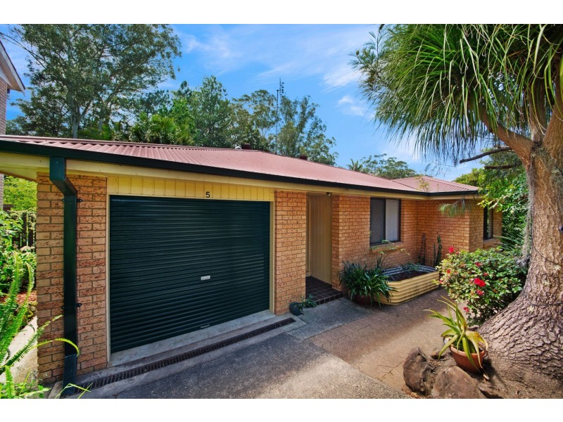 5 Fragar Avenue, Wyoming NSW 2250