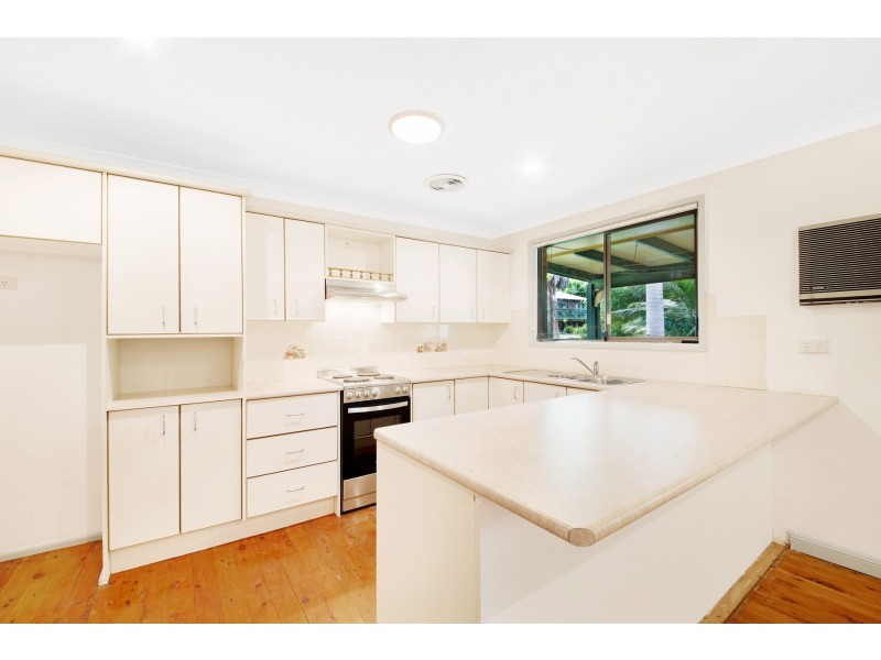 5 Fragar Avenue, Wyoming NSW 2250