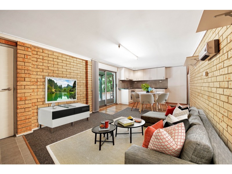 5 Fragar Avenue, Wyoming NSW 2250