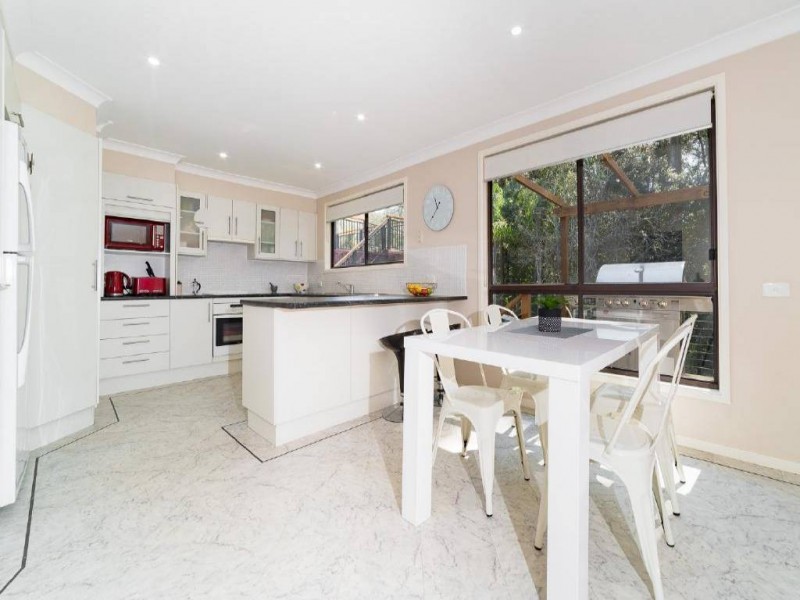 2 Yirik Close, Lisarow NSW 2250