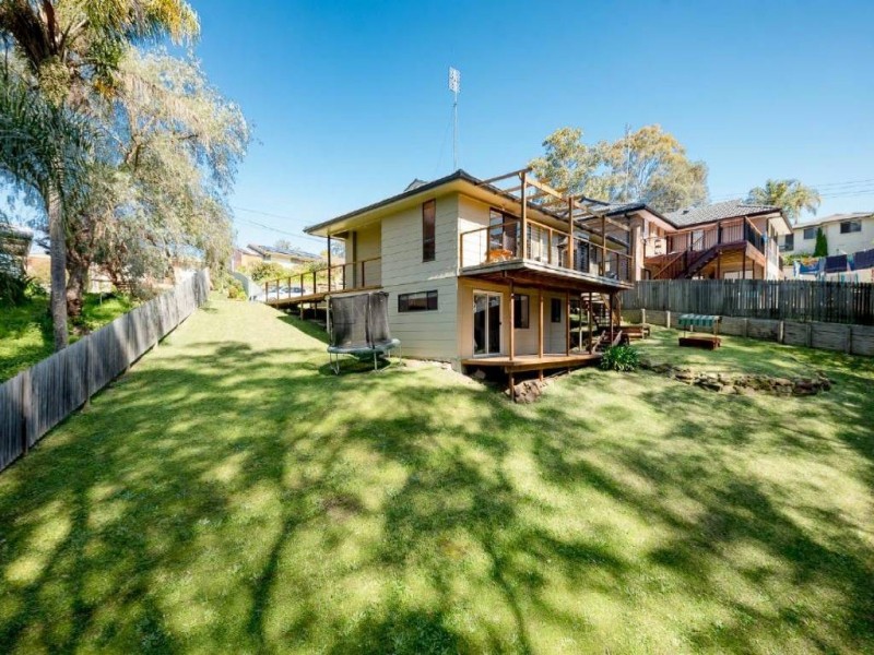 2 Yirik Close, Lisarow NSW 2250
