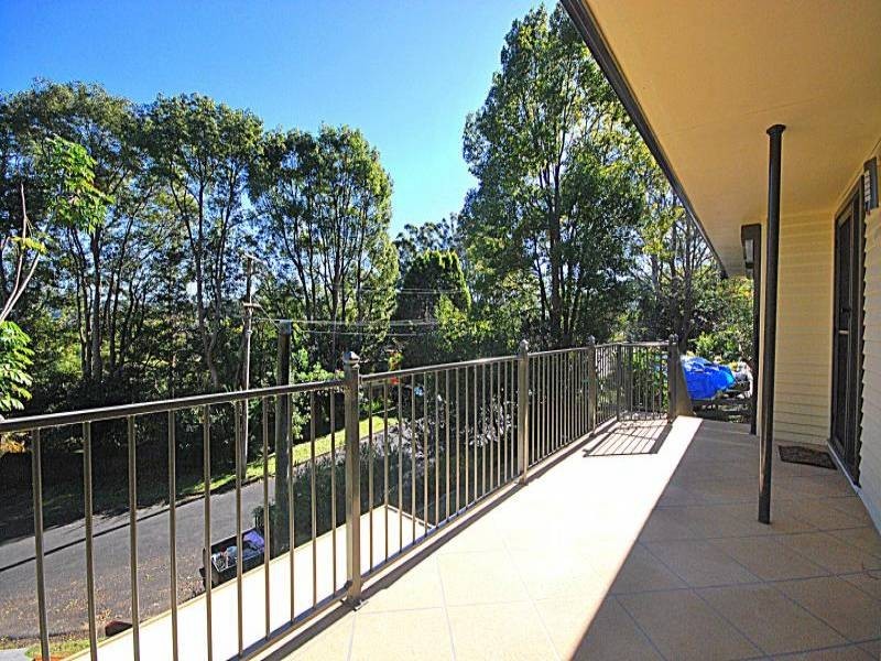 10 Joyce Avenue, Wyoming NSW 2250