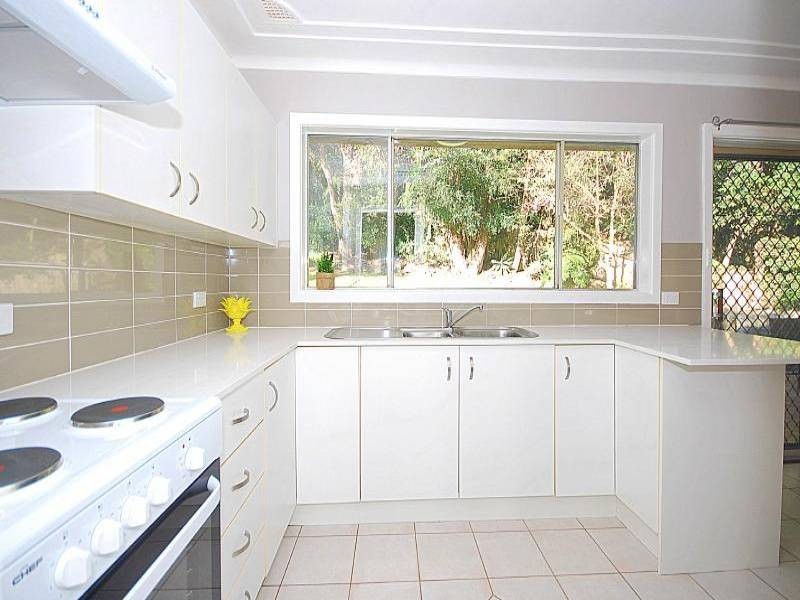 10 Joyce Avenue, Wyoming NSW 2250