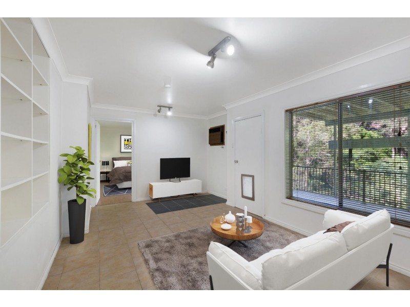 18 Nalkari Avenue, Wyoming NSW 2250