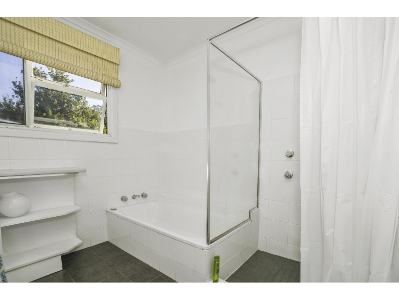 21 Dalton Street, Wyoming NSW 2250