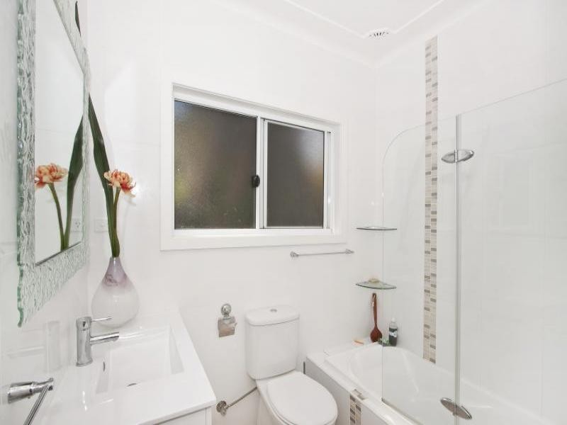 33 Headlam Parade, Springfield NSW 2250