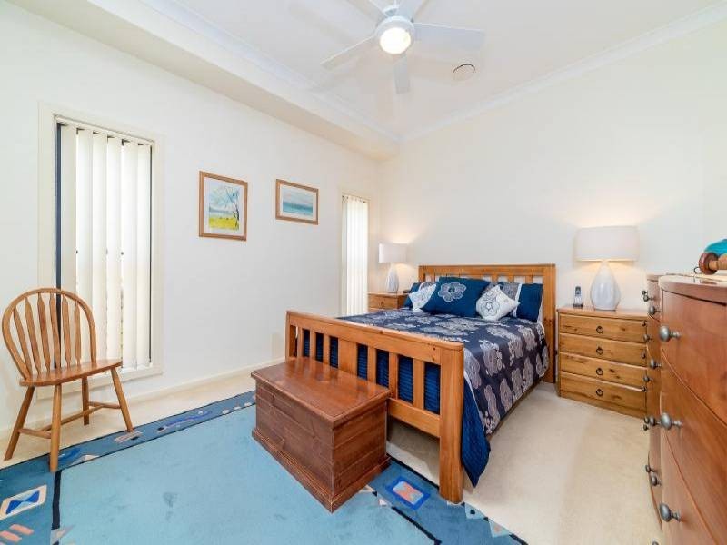 27 Robert Holl Drive, Ourimbah NSW 2258