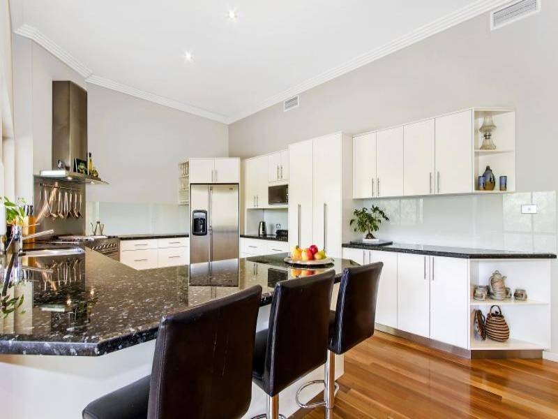 31 The Valley Way, Lisarow NSW 2250