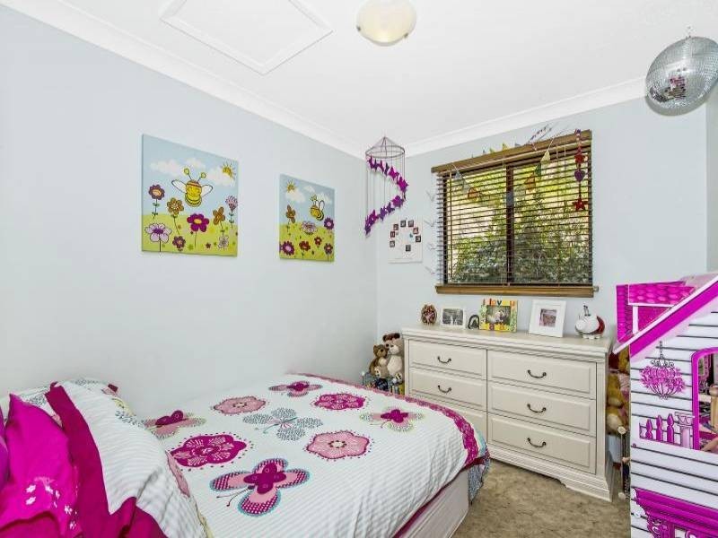 17 Oakglen Road, North Gosford NSW 2250