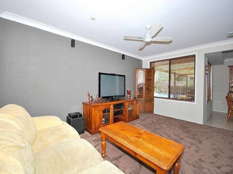 43 Blackbutt Street, Wyoming NSW 2250