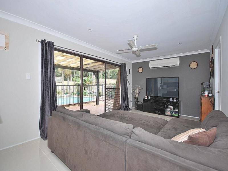 43 Blackbutt Street, Wyoming NSW 2250