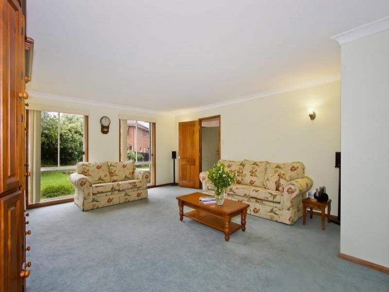 8 Leafleigh Close, Lisarow NSW 2250