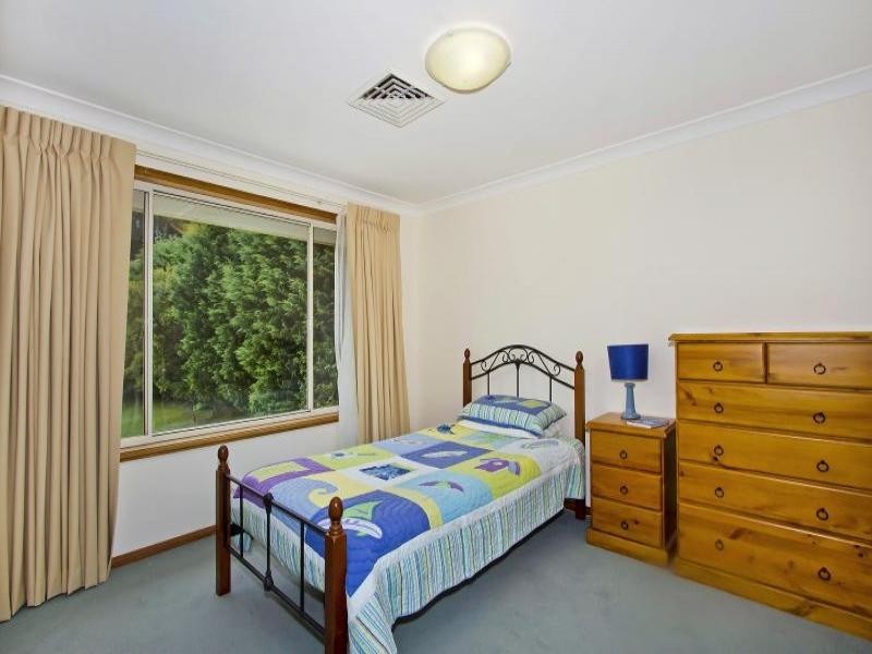 8 Leafleigh Close, Lisarow NSW 2250