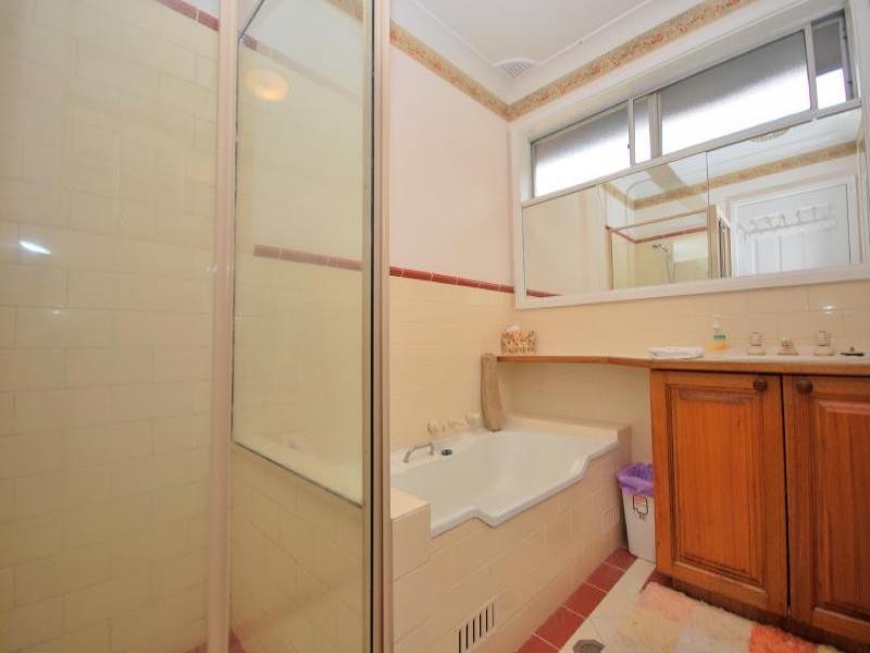 22 Angus Avenue, Wyoming NSW 2250