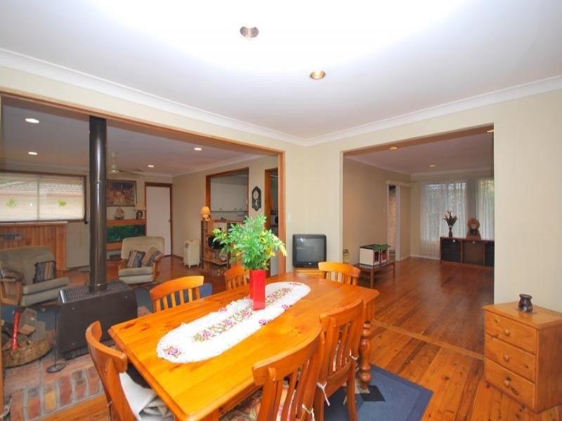 22 Angus Avenue, Wyoming NSW 2250