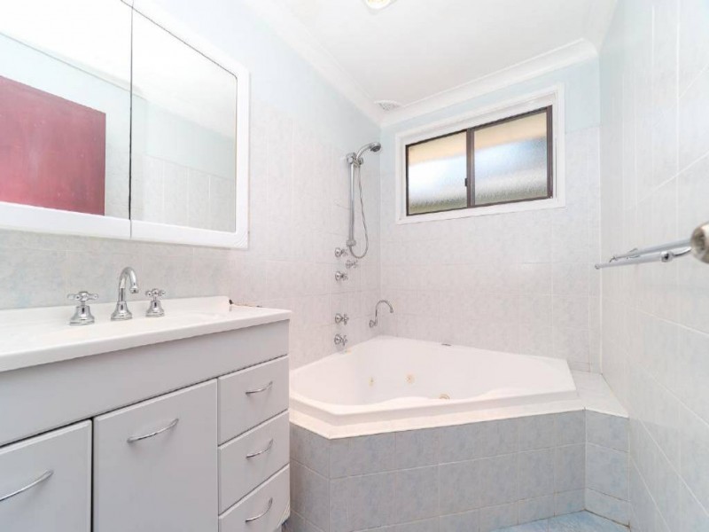 24 Brands Place, Lisarow NSW 2250