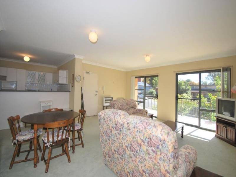 2/111 Faunce Street, Gosford NSW 2250