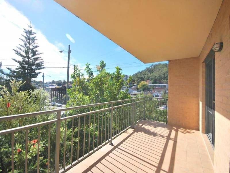 2/111 Faunce Street, Gosford NSW 2250