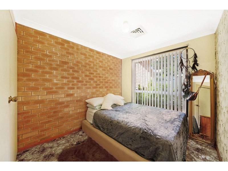 7/4 Kalawarra Road, Wyoming NSW 2250