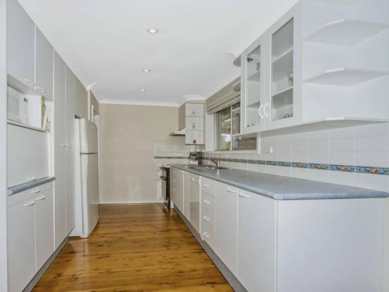 6 Della Close, Narara NSW 2250