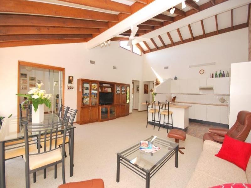 8/8 McLennan Street, Narara NSW 2250