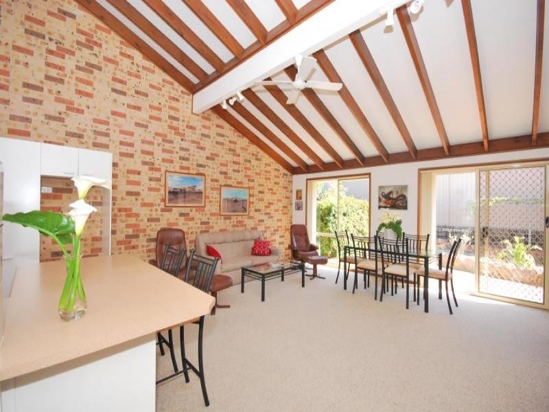 8/8 McLennan Street, Narara NSW 2250