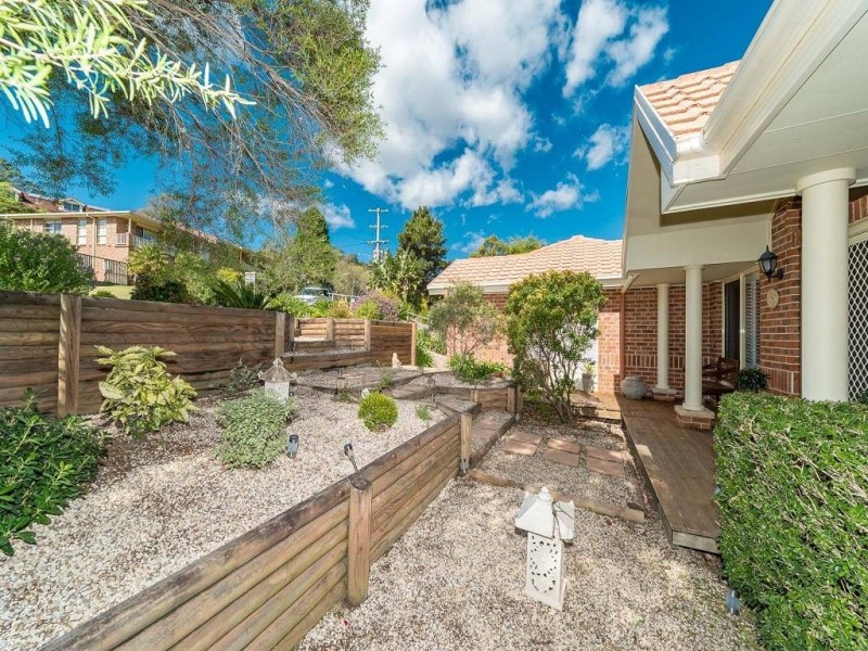 4 Janine Close, Lisarow NSW 2250