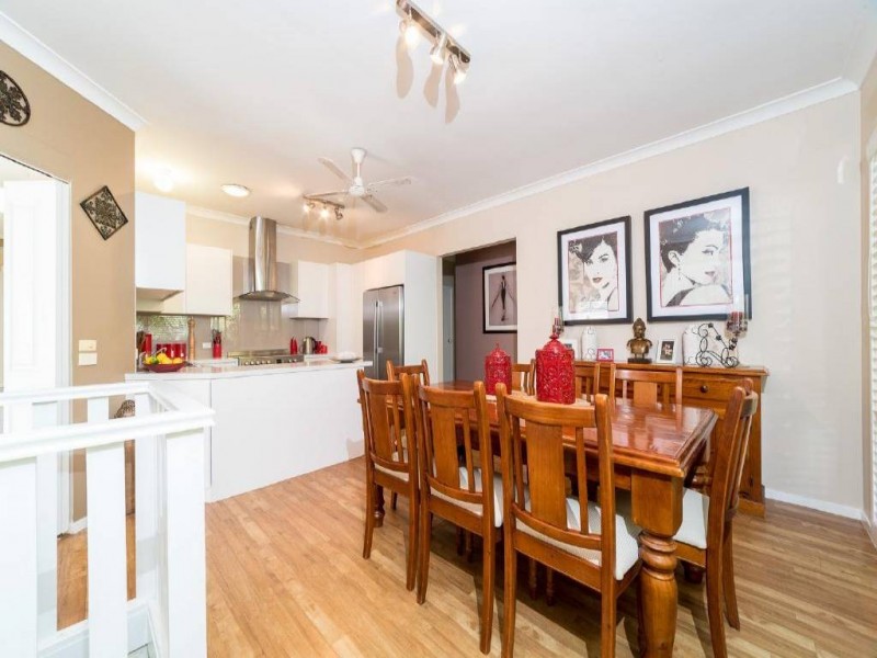 4 Janine Close, Lisarow NSW 2250