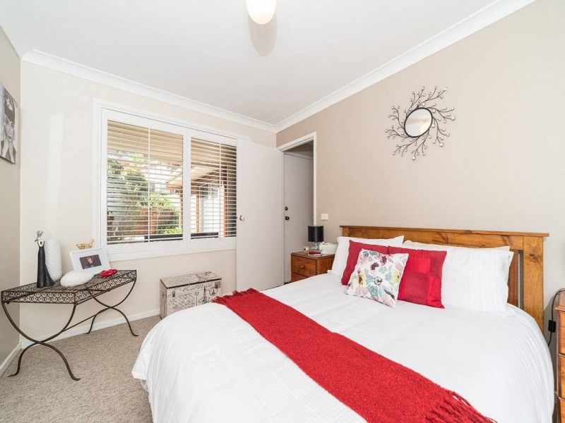 4 Janine Close, Lisarow NSW 2250