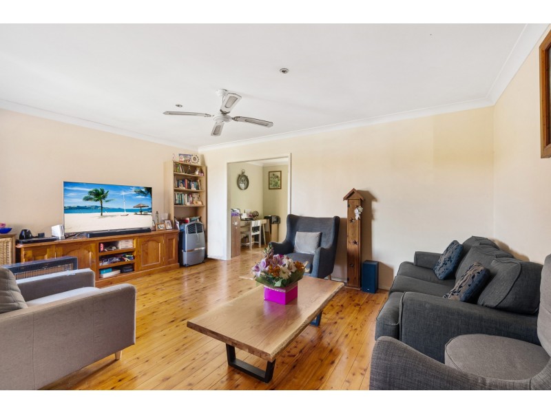 30 Joyce Ave, Wyoming NSW 2250