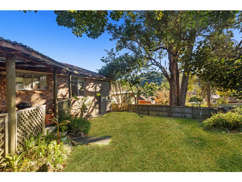 30 Joyce Ave, Wyoming NSW 2250