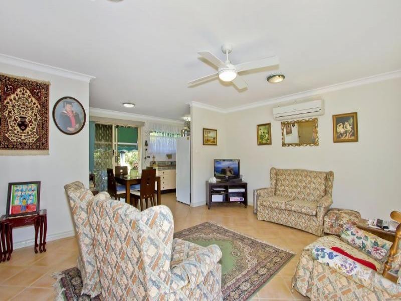 1/31 Cary Street, Wyoming NSW 2250