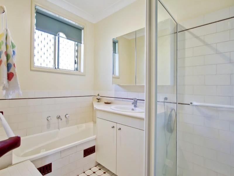 1/31 Cary Street, Wyoming NSW 2250