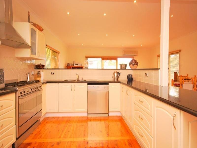 14 Wyoming Road, Wyoming NSW 2250