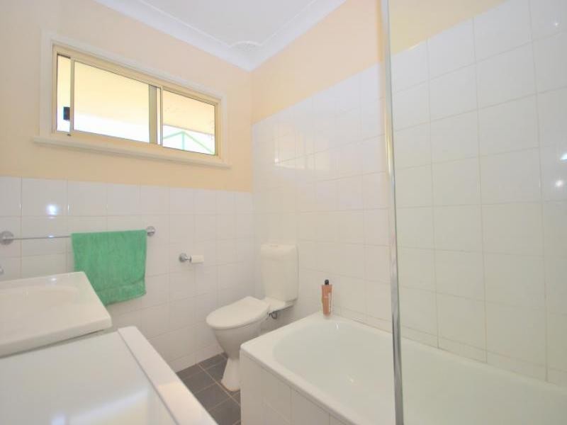 3/9 Lushington Street, East Gosford NSW 2250