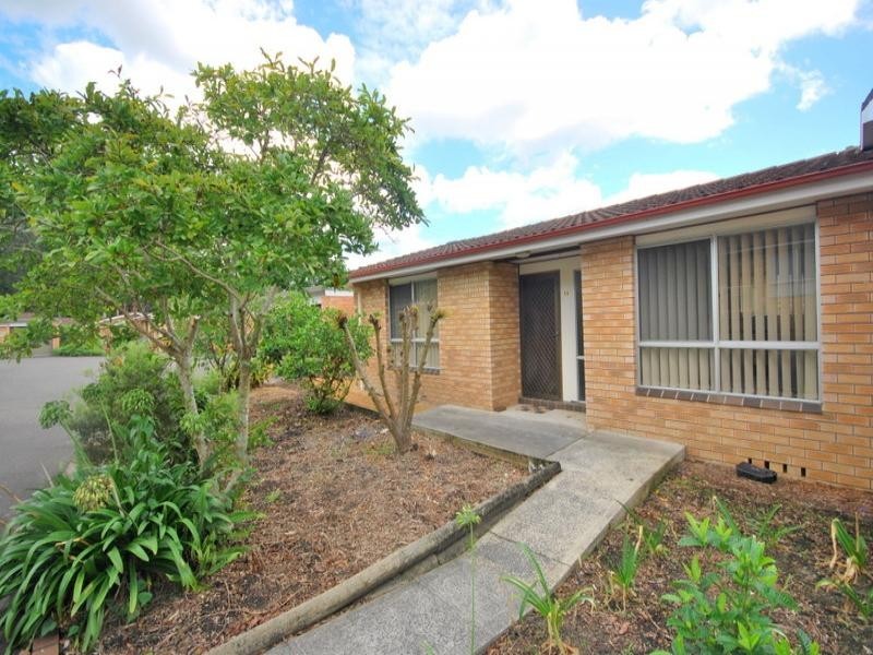 11/4 Kalawarra Road, Wyoming NSW 2250