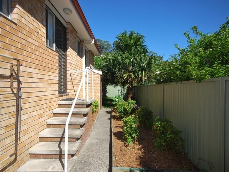 11/4 Kalawarra Road, Wyoming NSW 2250