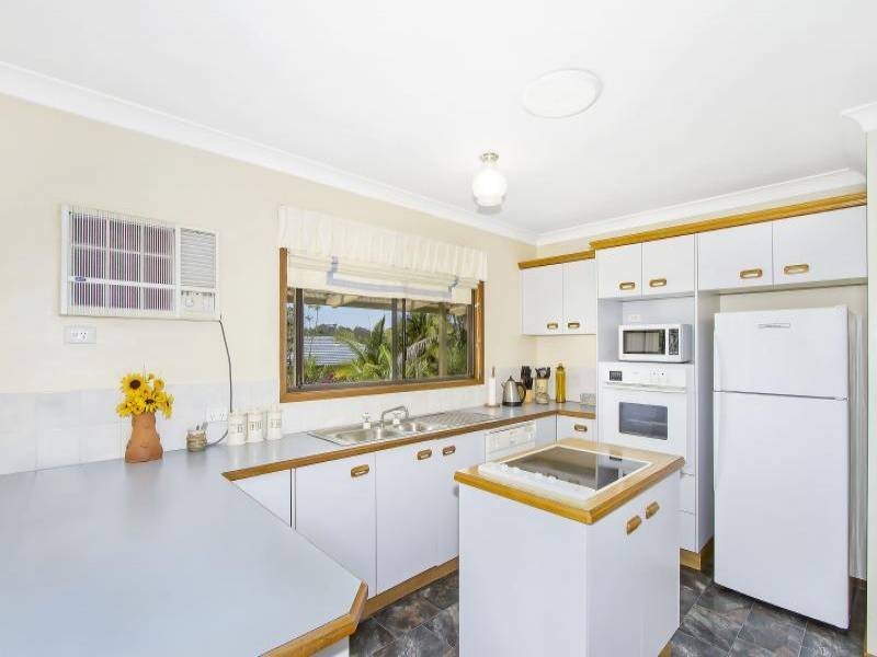 20 MacGregor Street, Wyoming NSW 2250