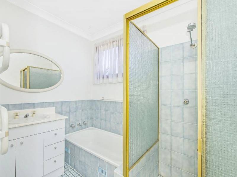 20 MacGregor Street, Wyoming NSW 2250