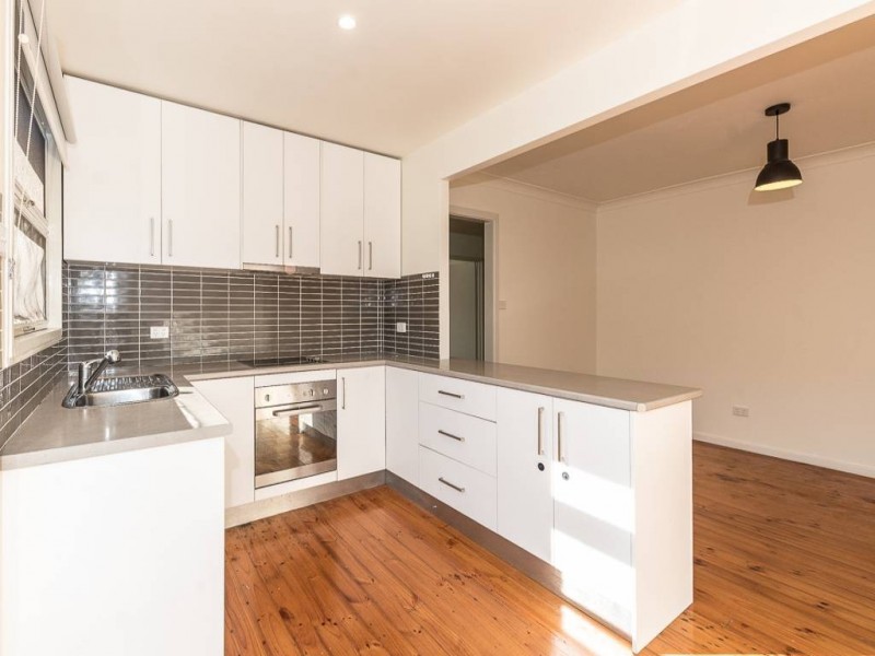 1/28 Renwick Street, Wyoming NSW 2250