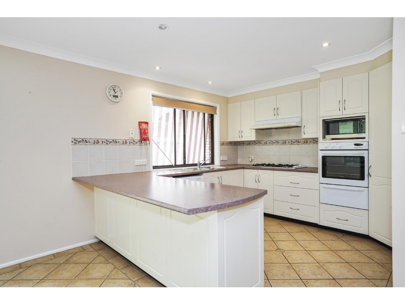 28 Pemberton Boulevard, Lisarow NSW 2250