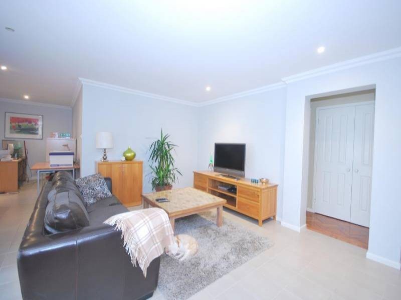 18 Geoffrey Joseph Close, Kariong NSW 2250