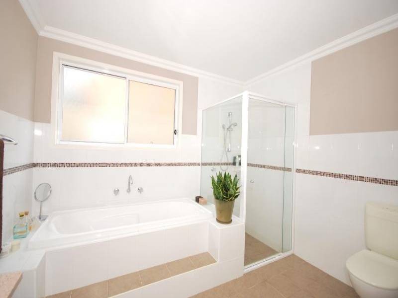 18 Geoffrey Joseph Close, Kariong NSW 2250