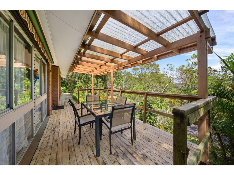 4 Elizabeth Street, Wyoming NSW 2250