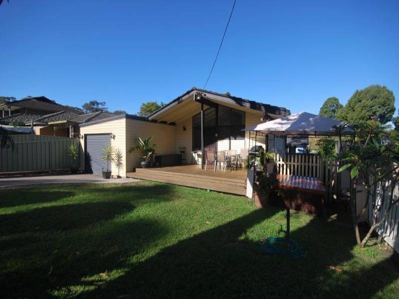 8 Chamberlain Road, Wyoming NSW 2250
