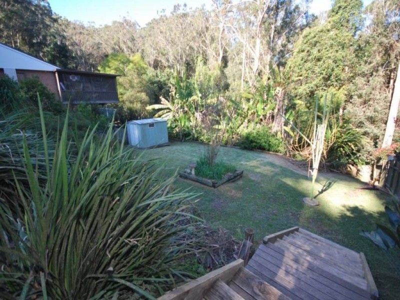 16 Nalkari Avenue, Wyoming NSW 2250