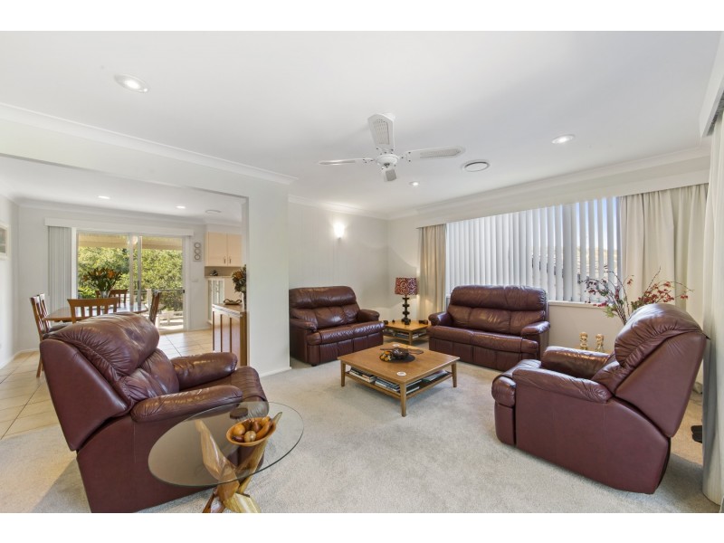 19 Georgia Avenue, Wyoming NSW 2250