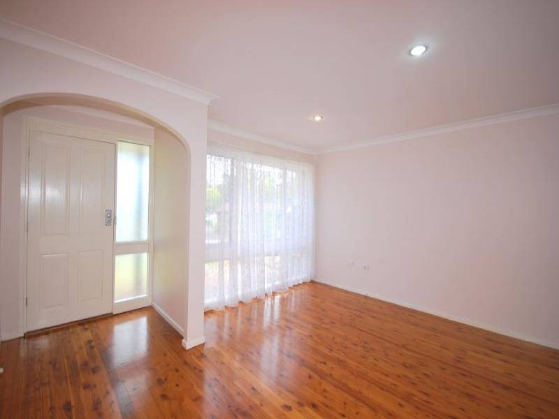27 Fragar Avenue, Wyoming NSW 2250